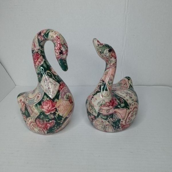 Vintage Swan Patchwork Decoupage Pattern Figurine