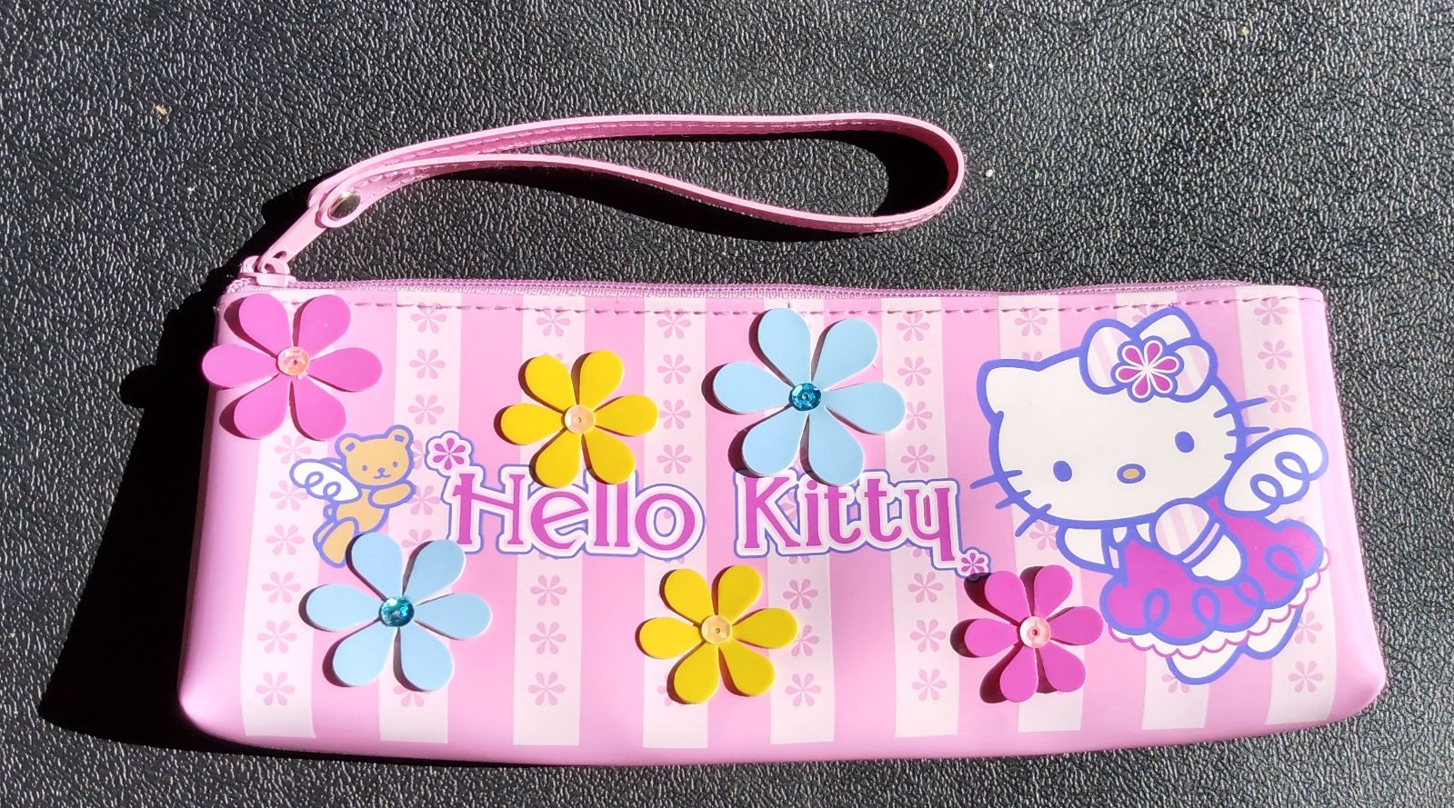 2004 Hello Kitty Zippered Pouch w/ Wrist