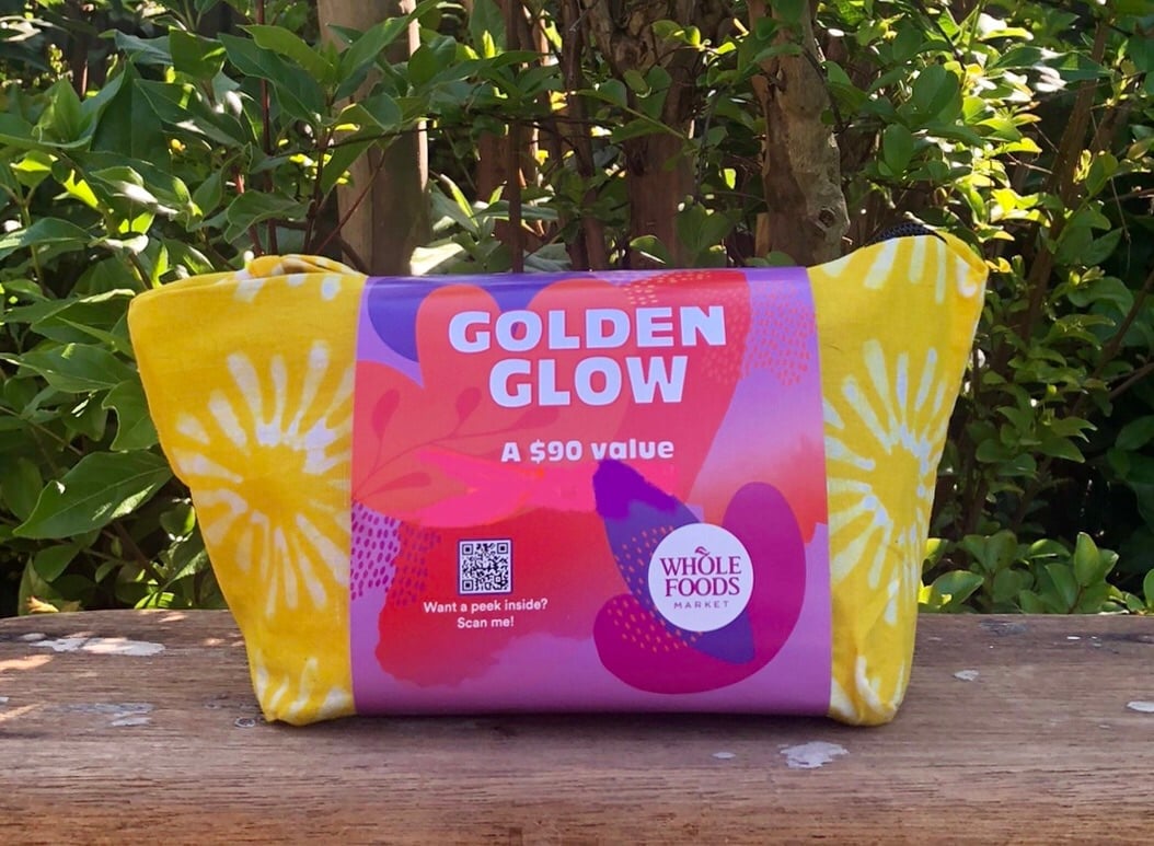 Whole Foods 2024 Golden Glow Beauty Bag 14 pc Set