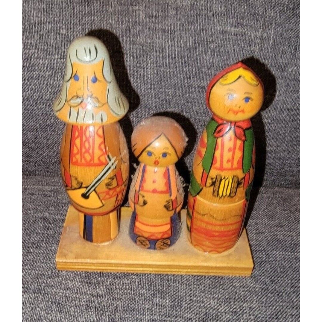 Vtg MATRYOSHKA Authentic RUSSIAN Nesting Doll Stand Alone Figure Family Of 3