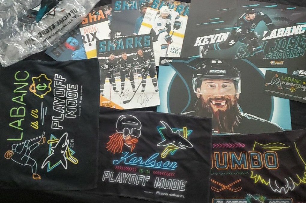 San jose sharks bundle *SIGNED Magazine*