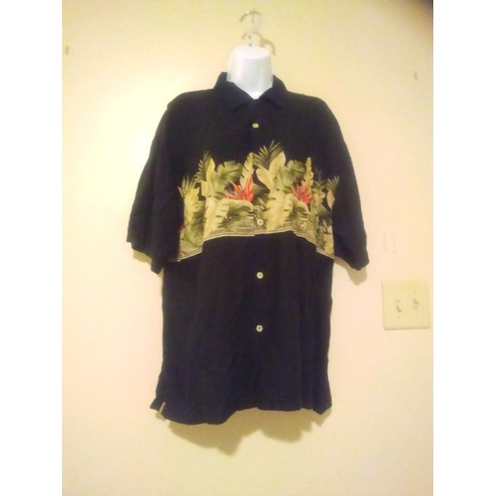 Bamboo Cay Fine Resortwear Tropical Hawaiian Button Down Shirt