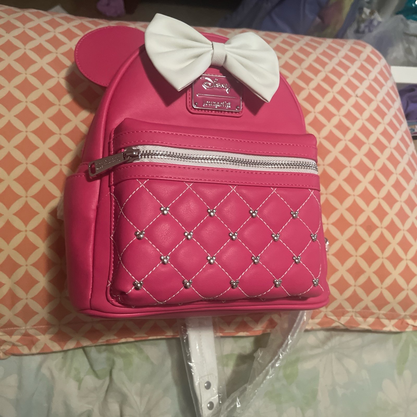 Minnie mouse loungefly