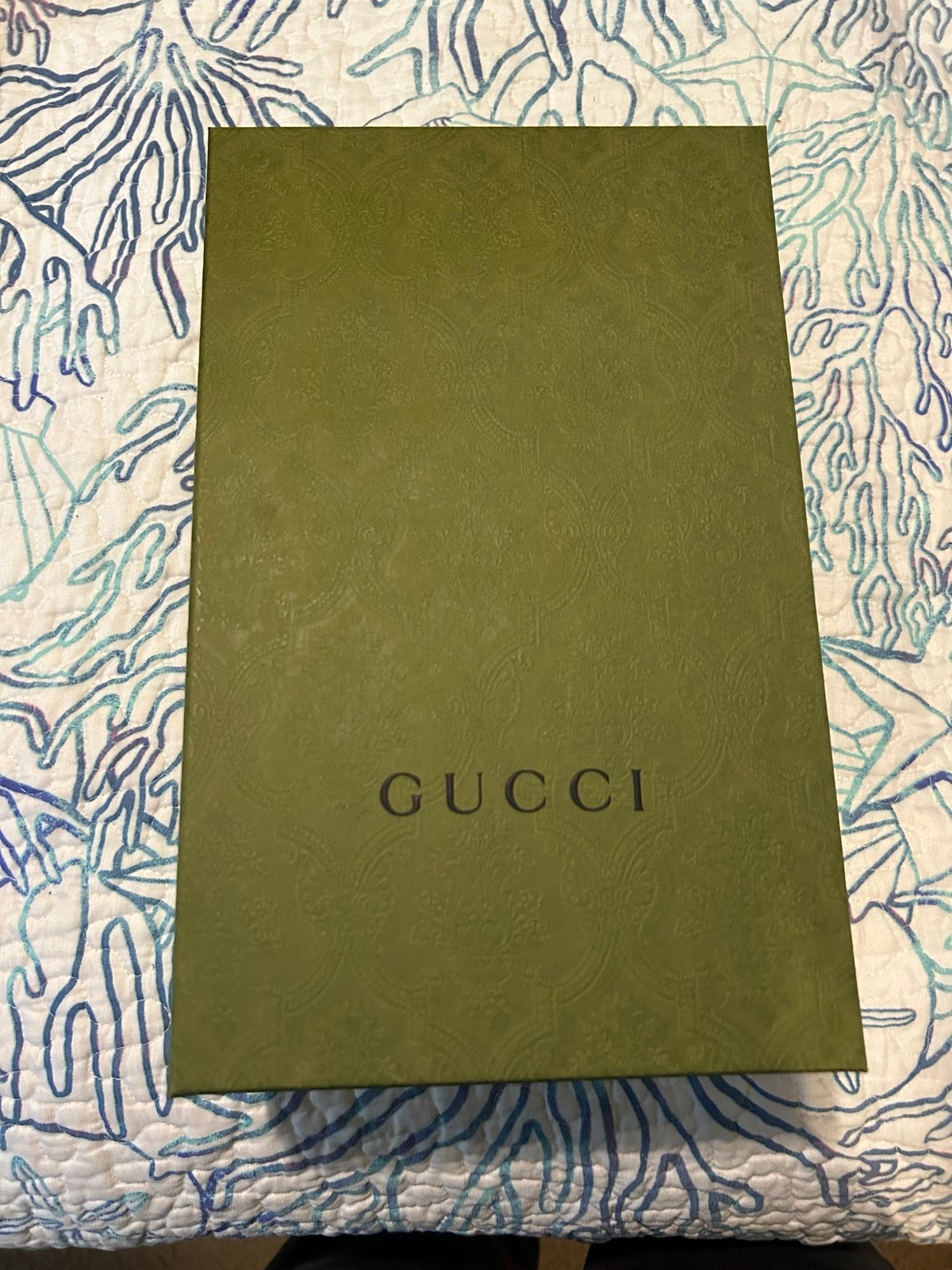 Gucci womsns rubber slide sandal