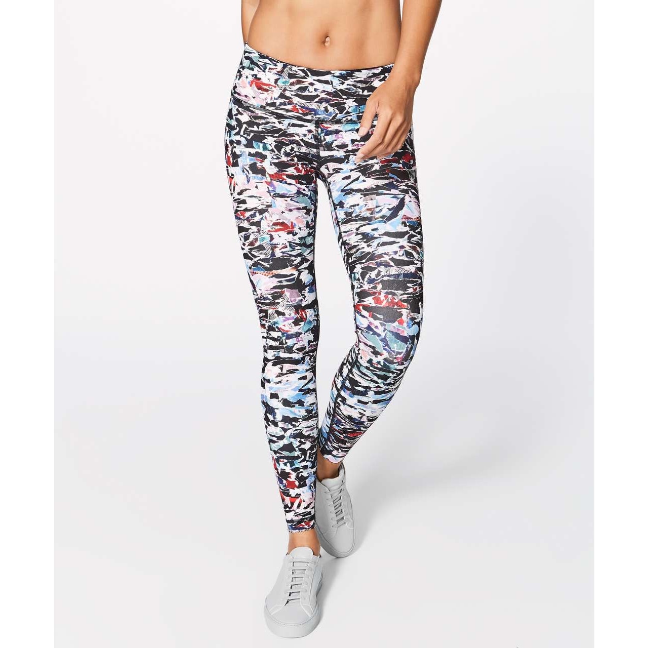 Lululemon Wunder Under LowRise Tight Full-On Luxtreme 28 sz 4 EUC Culture Clash