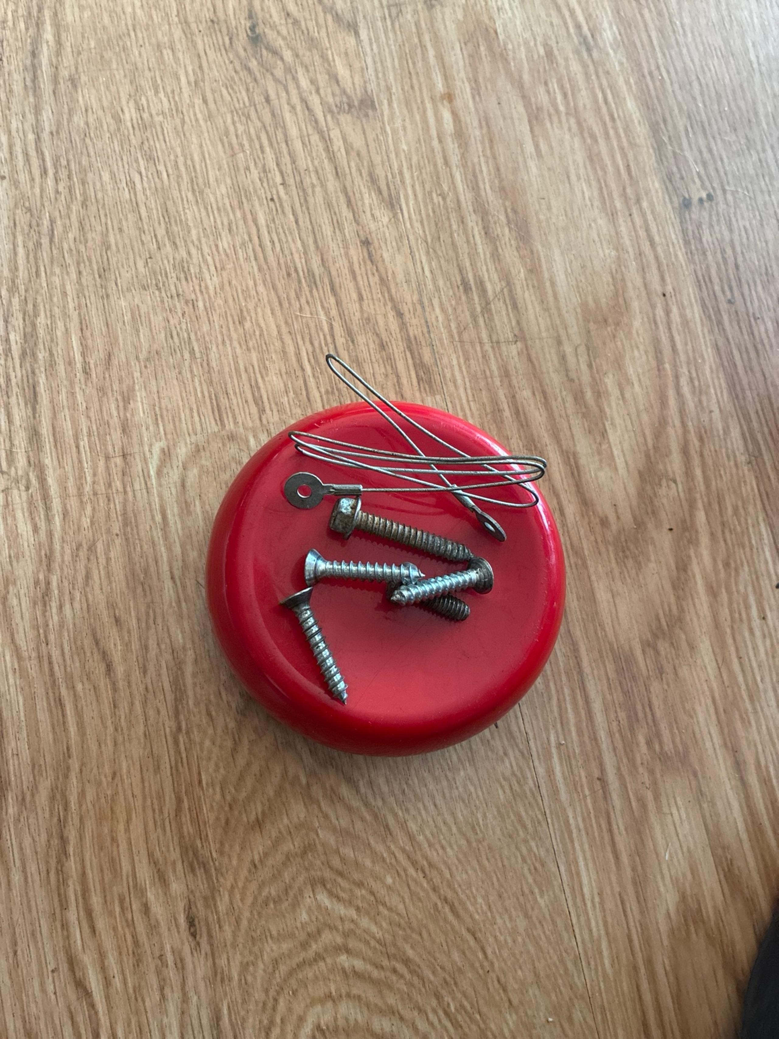 Vintage Grabbit Magnetic Pin Cushion 1980