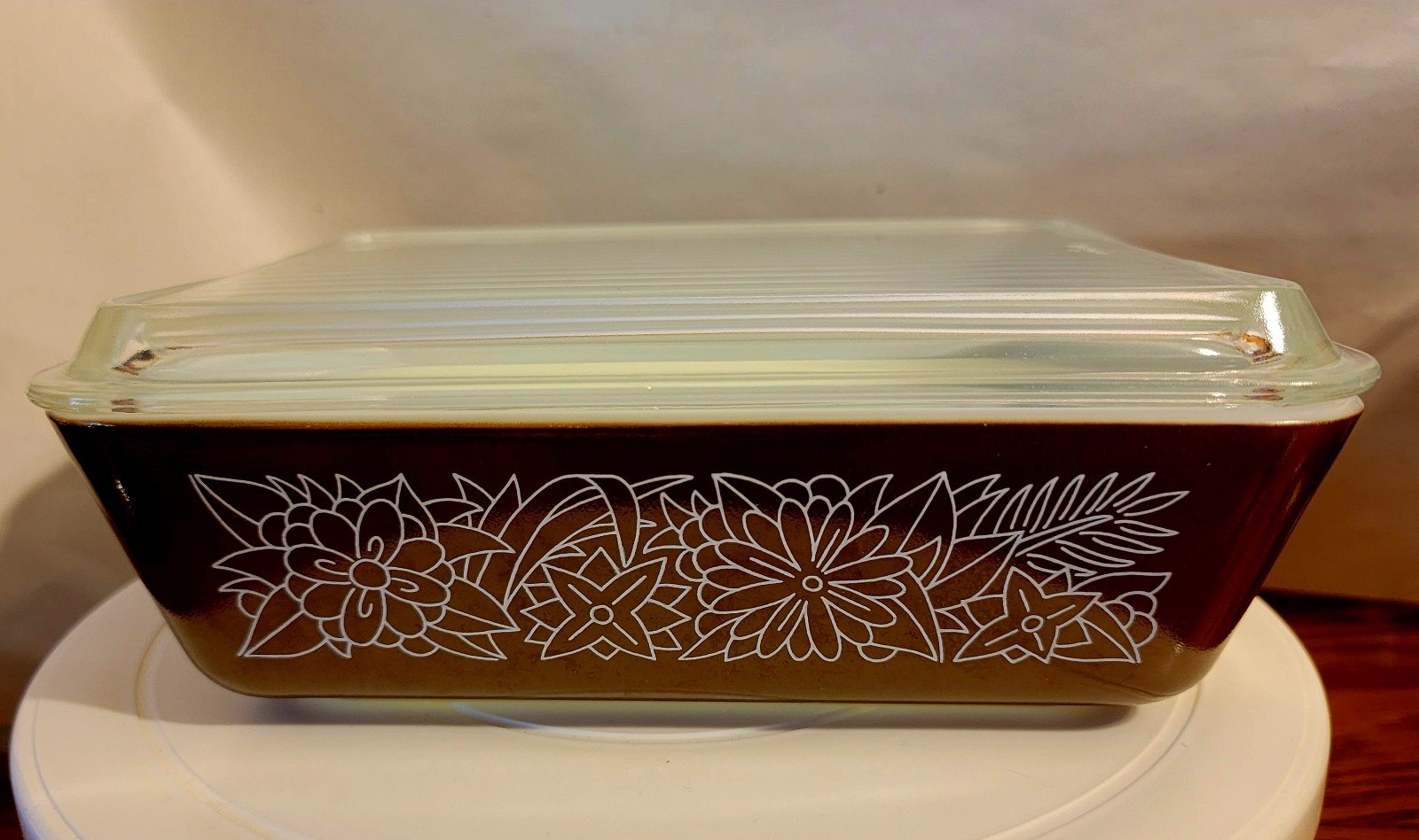 Pyrex woodland 503 fridgie refrigerator dish with lid brown great condition