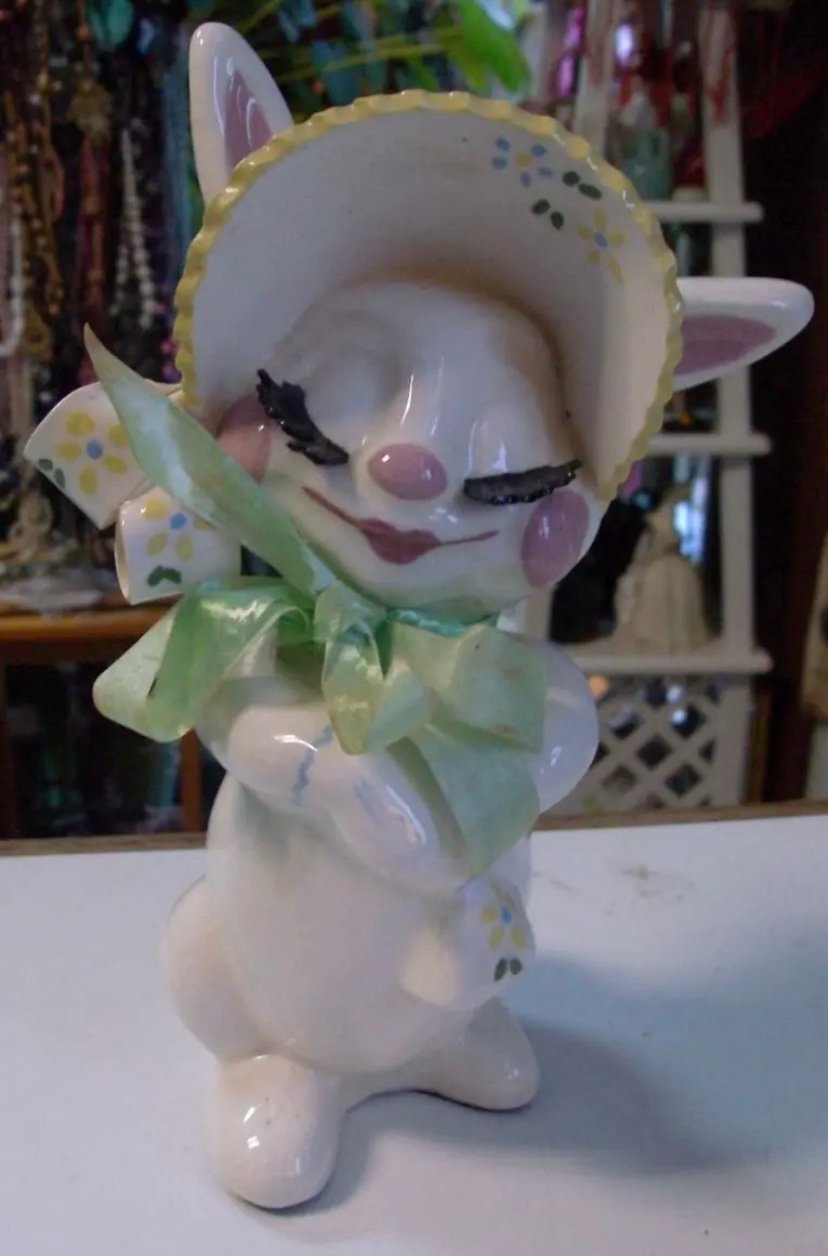 Rare HTFVintage Anthropomorphic Betty Lou Nichols Ceramics Flossie Bunny Planter