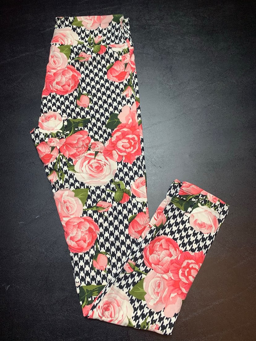LuLaRoe TC Beautiful Blush Pink ROSE & Pale Blue Flower Black & White Chevron LuLaRoe TC Beautiful Blush Pink ROSE & Pale Blue Flower Black & White Chevron