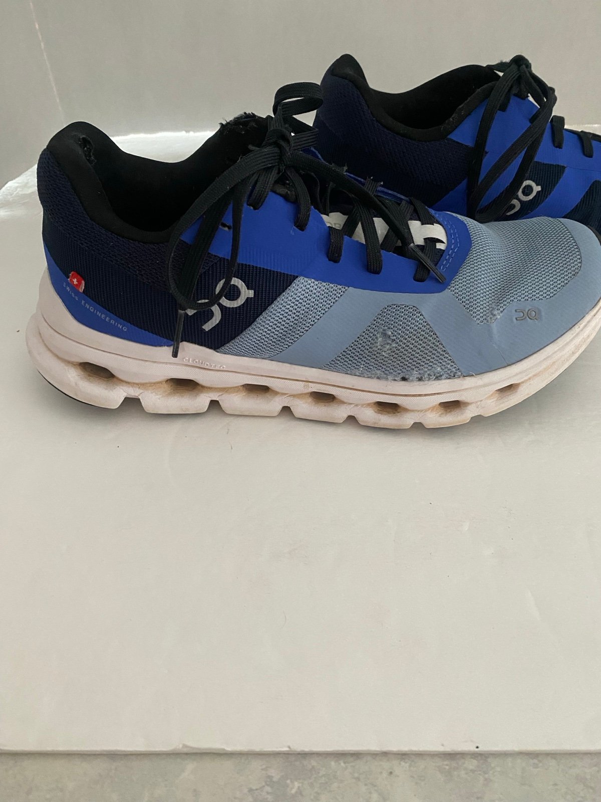 Woman’s OC On Cloud 7.5 Cloudrunner Chambray/Midnight Sneakers Running Shoes