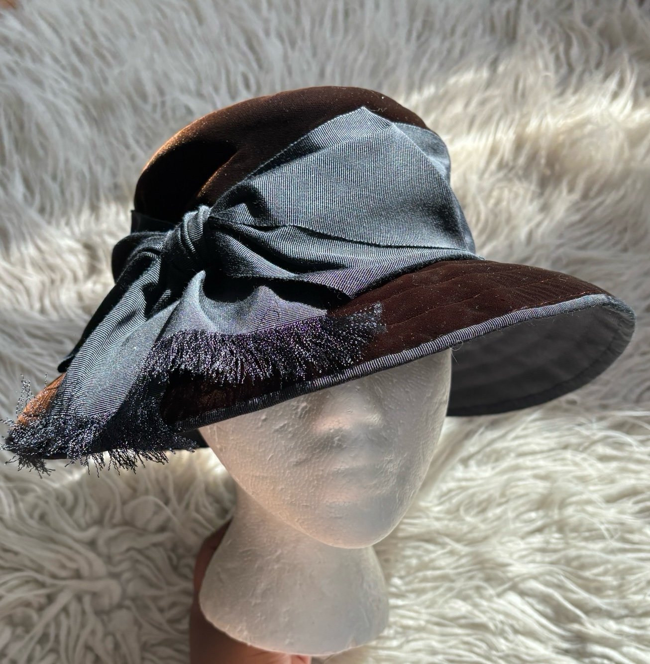 Eric Javits VTG Brown Black Velvet Color Block Grosgrain Bow Fascinator Hat EUC