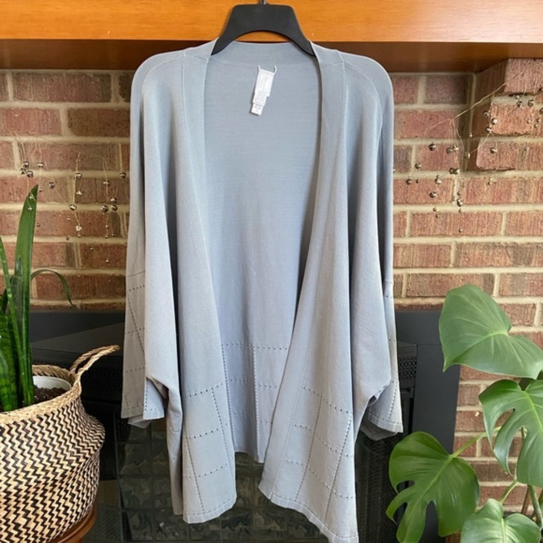 NWOT WynneLayers Pale Blue Knit Mirage Topper, Size XL