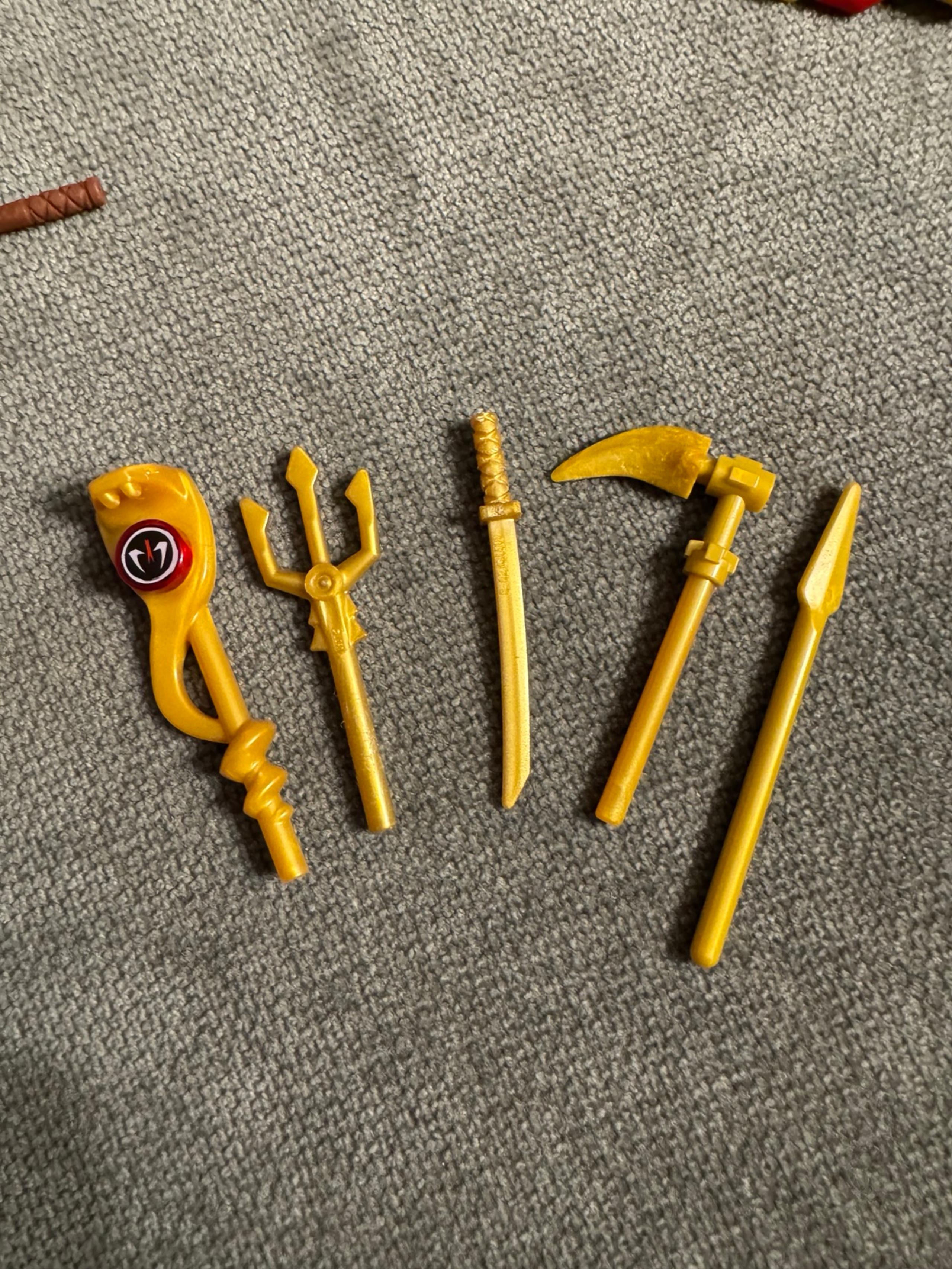 Lego gold weapons