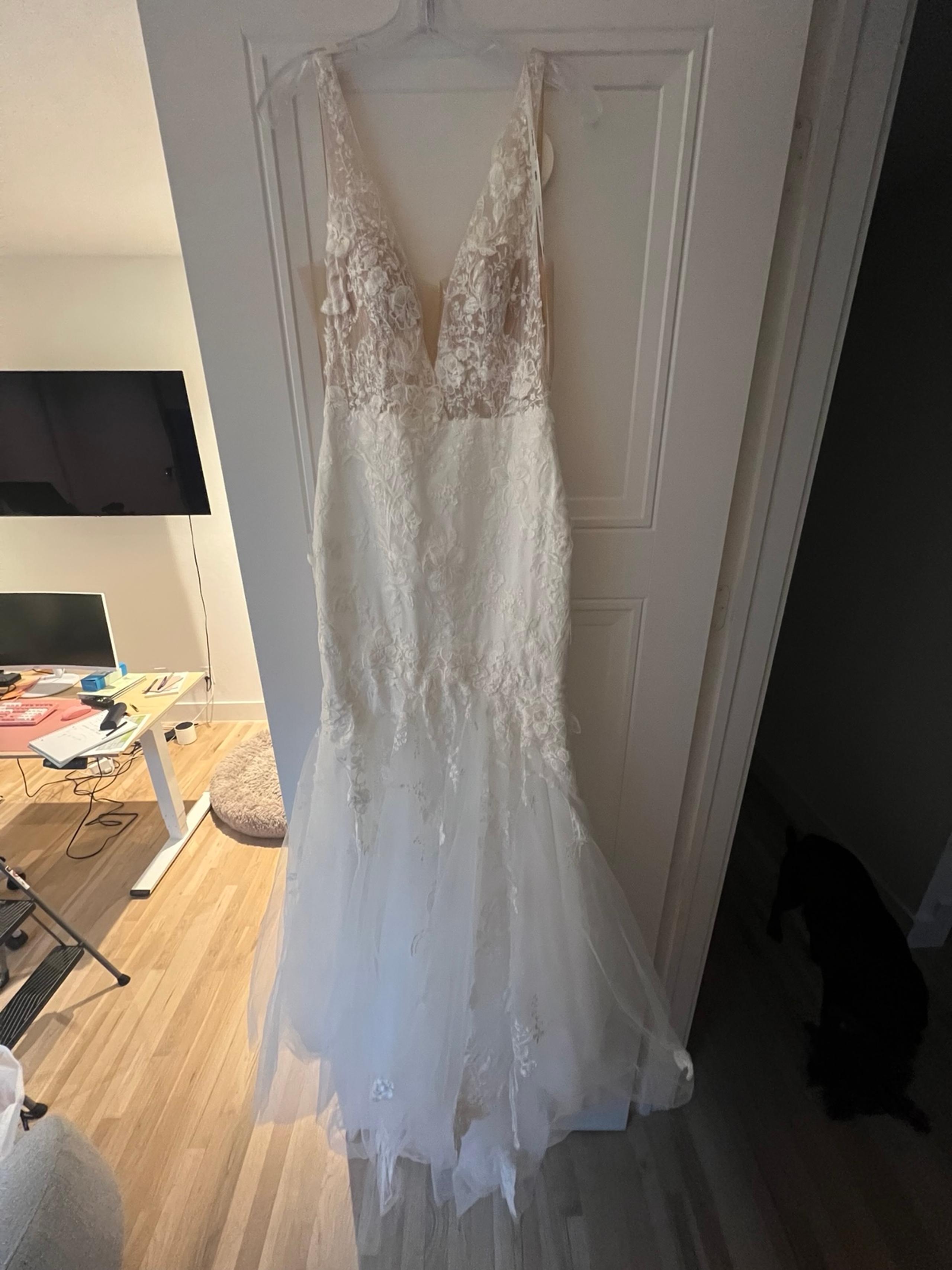 Wtoo Elora Wedding Dress sz. 6