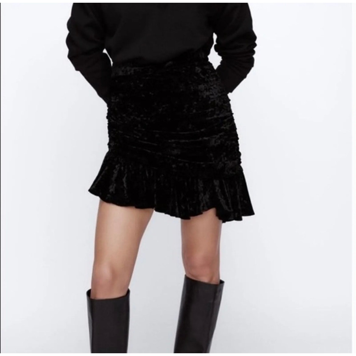 Zara Black Crushed Velvet Asymmetric Ruffle Hem Ruched Mini Skirt Size Medium