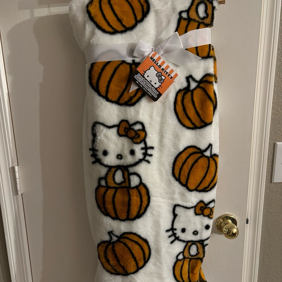 hello kitty faux fur blanket
