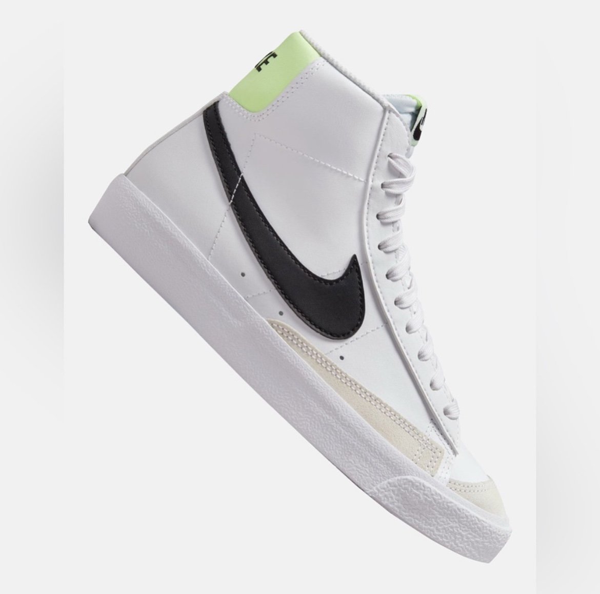 Nike Blazer Mid '77 Boys' Grade School DA4086-109 size 7