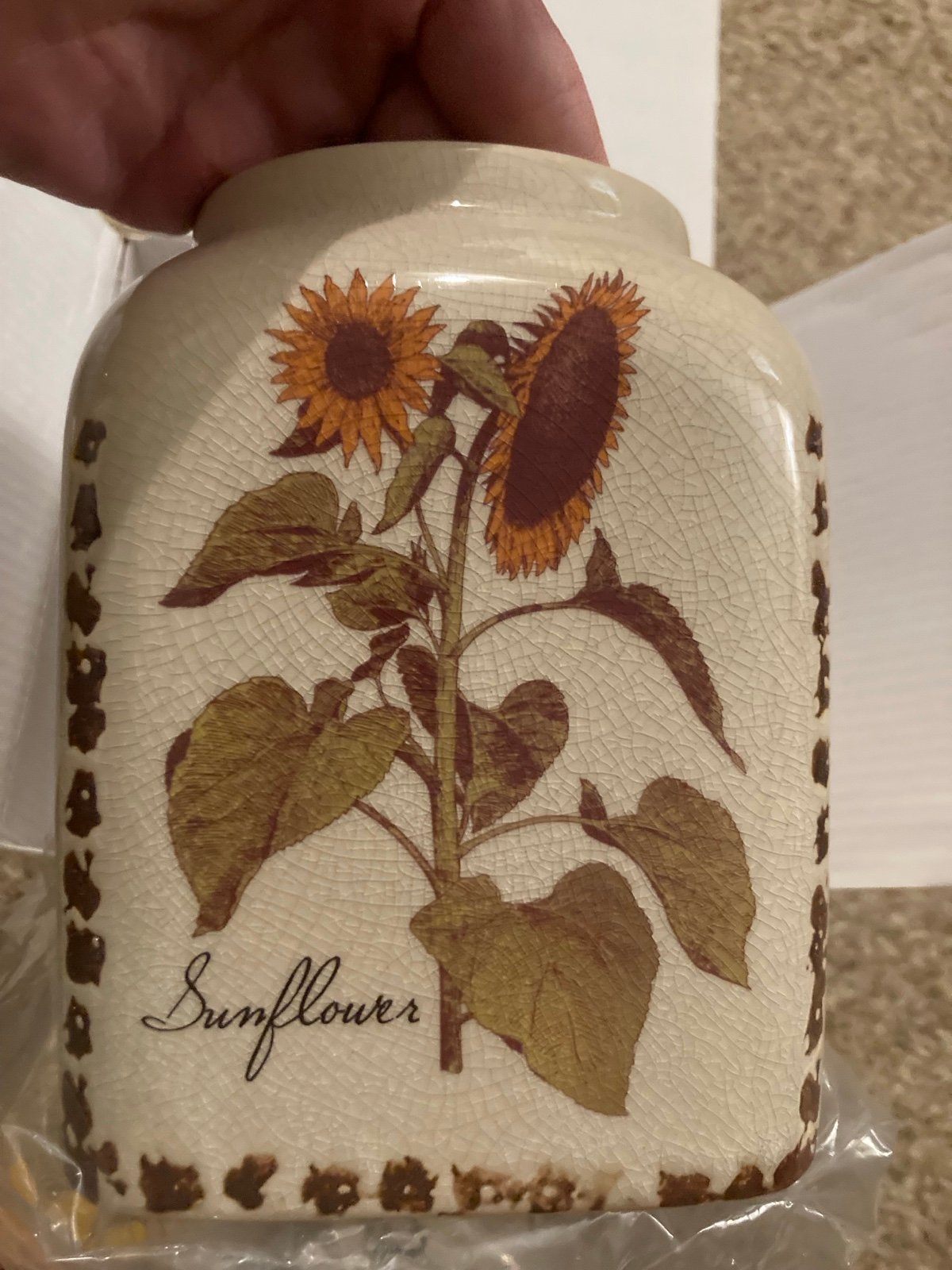 NEW Scentsy Rustic Sunflowers Wax Warmer