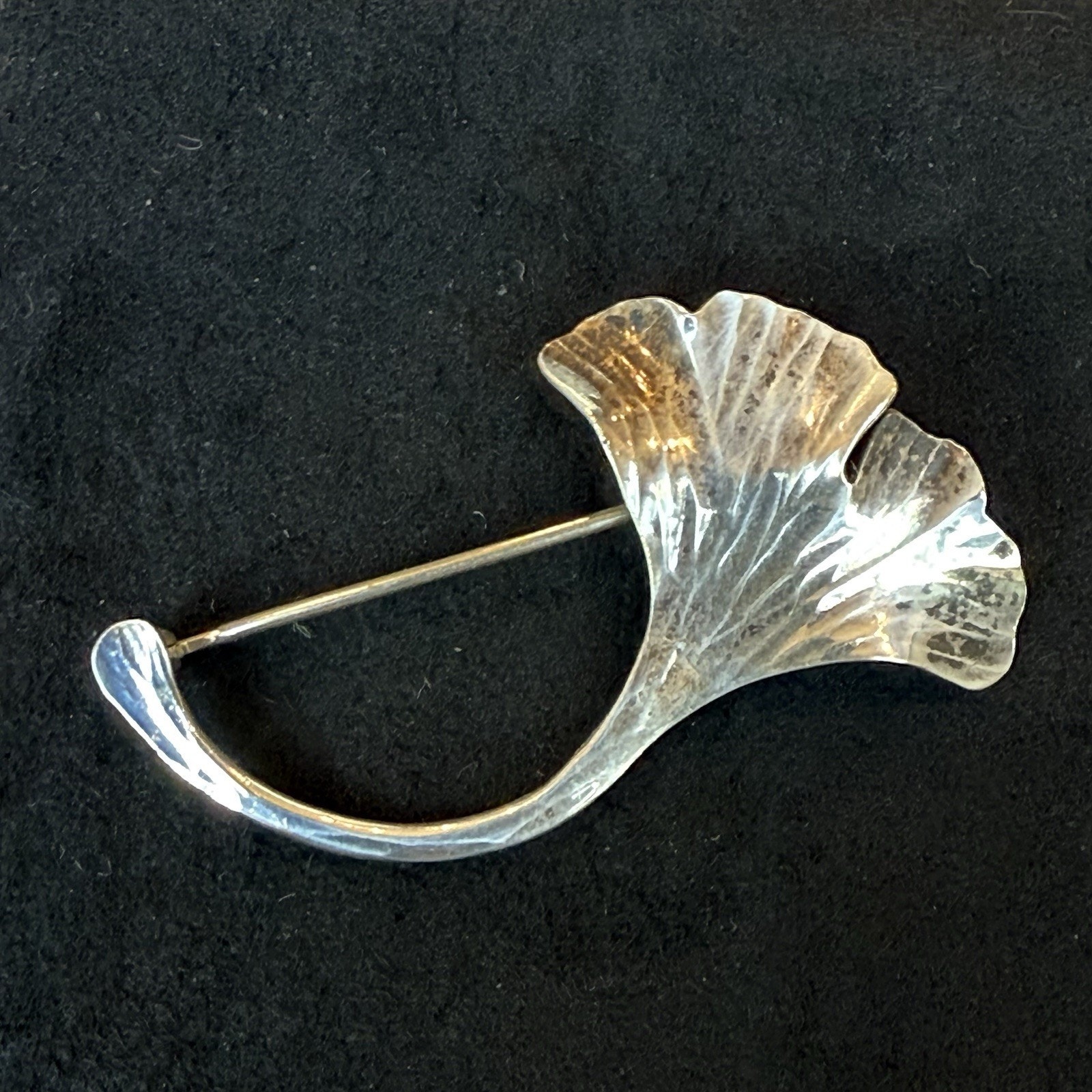 925 Sterling Silver Vintage Ginkgo Leaf Pin Brooch 2.2 Grams