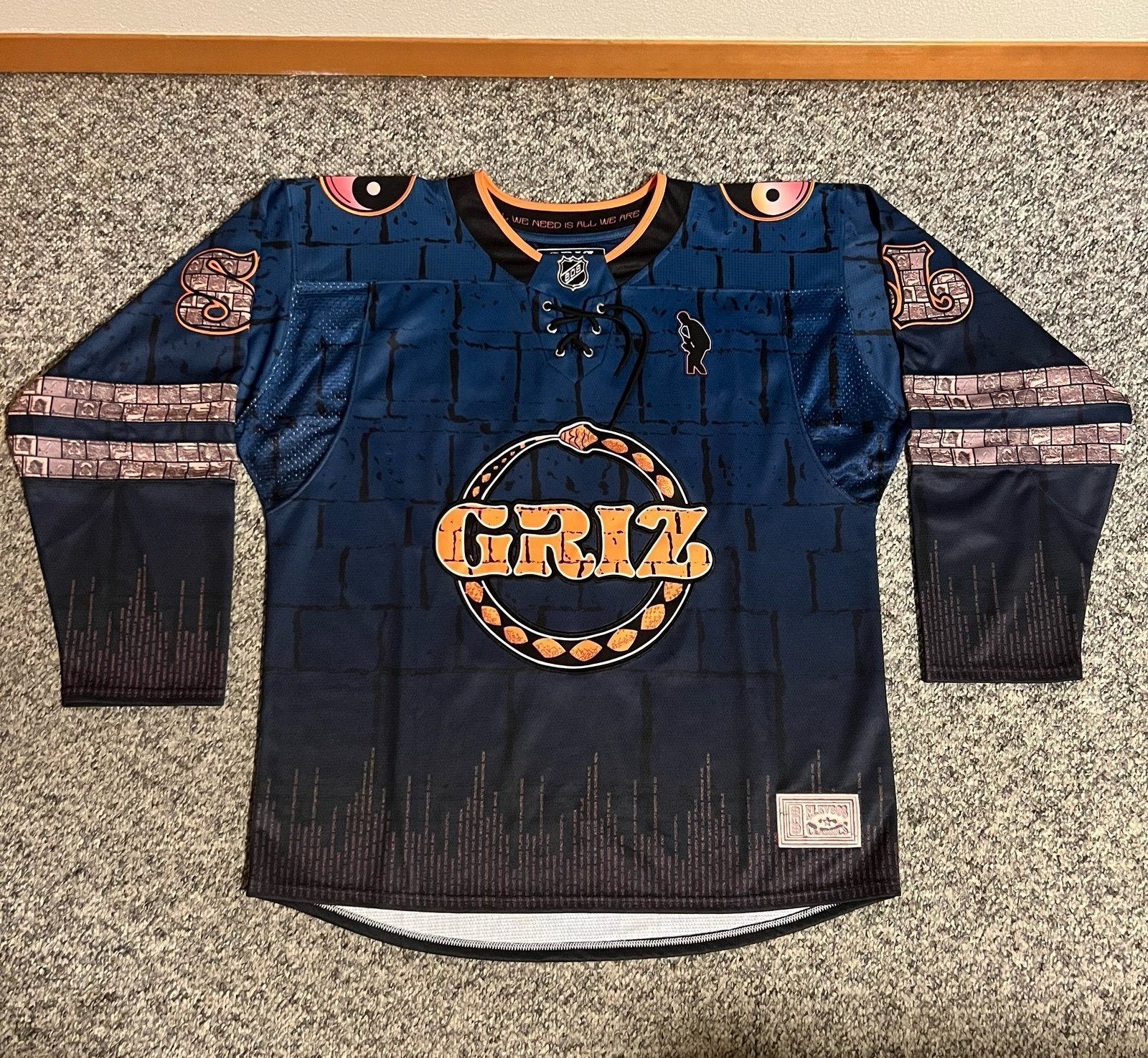GRIZ OUROBOROS HOCKEY JERSEY *XL*