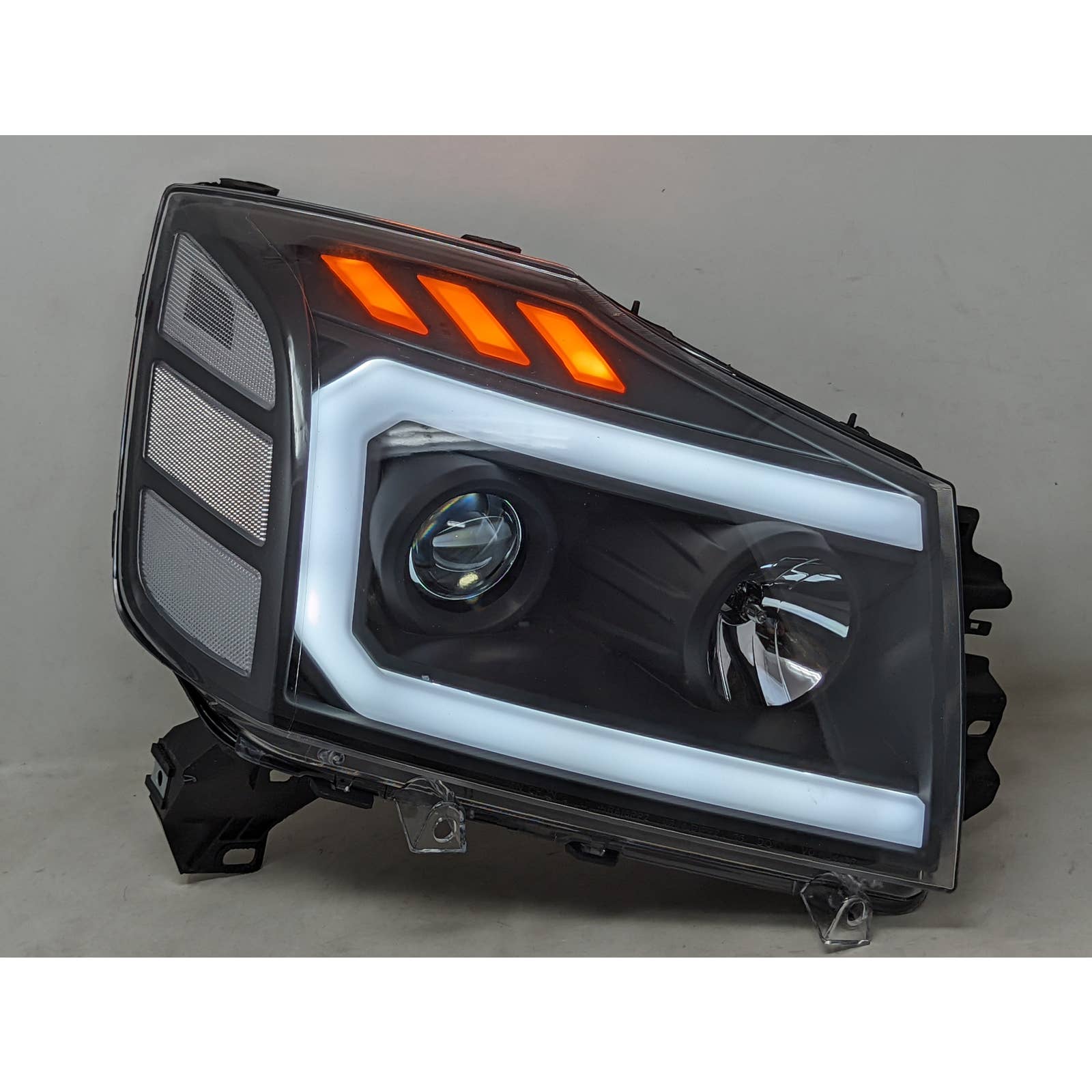 2004-2015 Nissan Titan LED DRL Aftermarket Headlights
