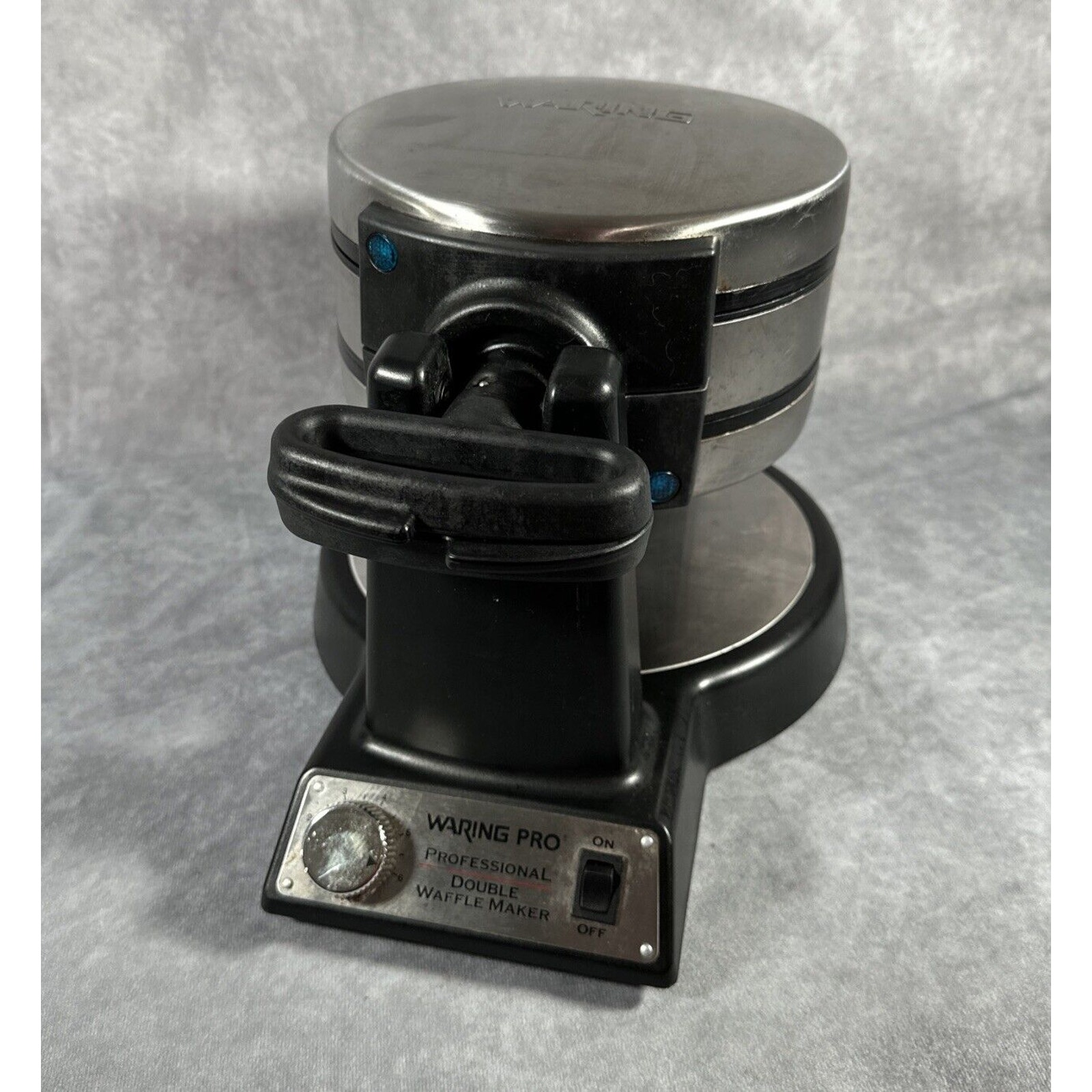 Waring Pro Double Belgian Waffle Maker Professional Flip Restaurant WWM1200