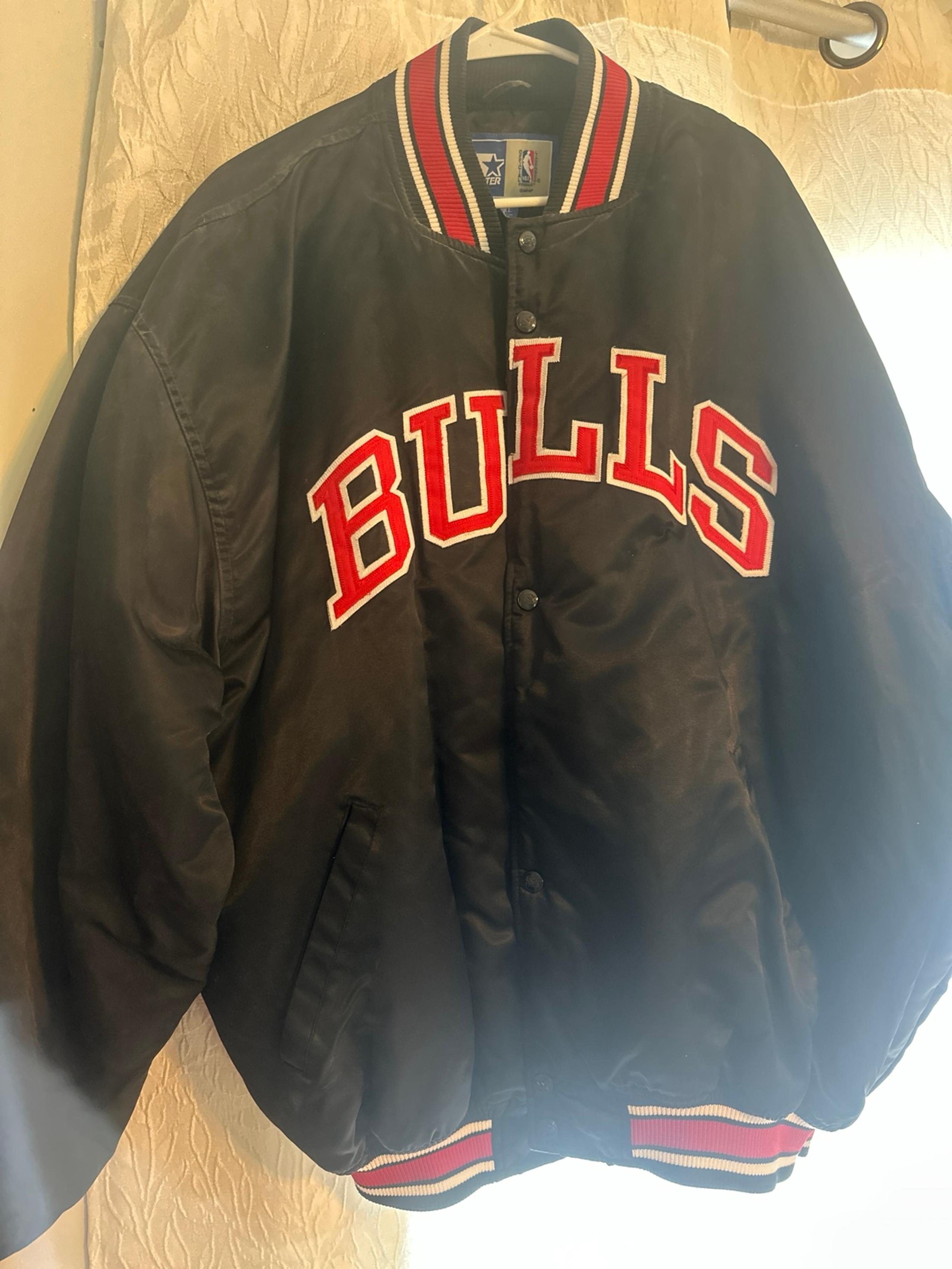 Vintage basketball men’s Starter Chicago Bulls Bomber Jacket 2xl