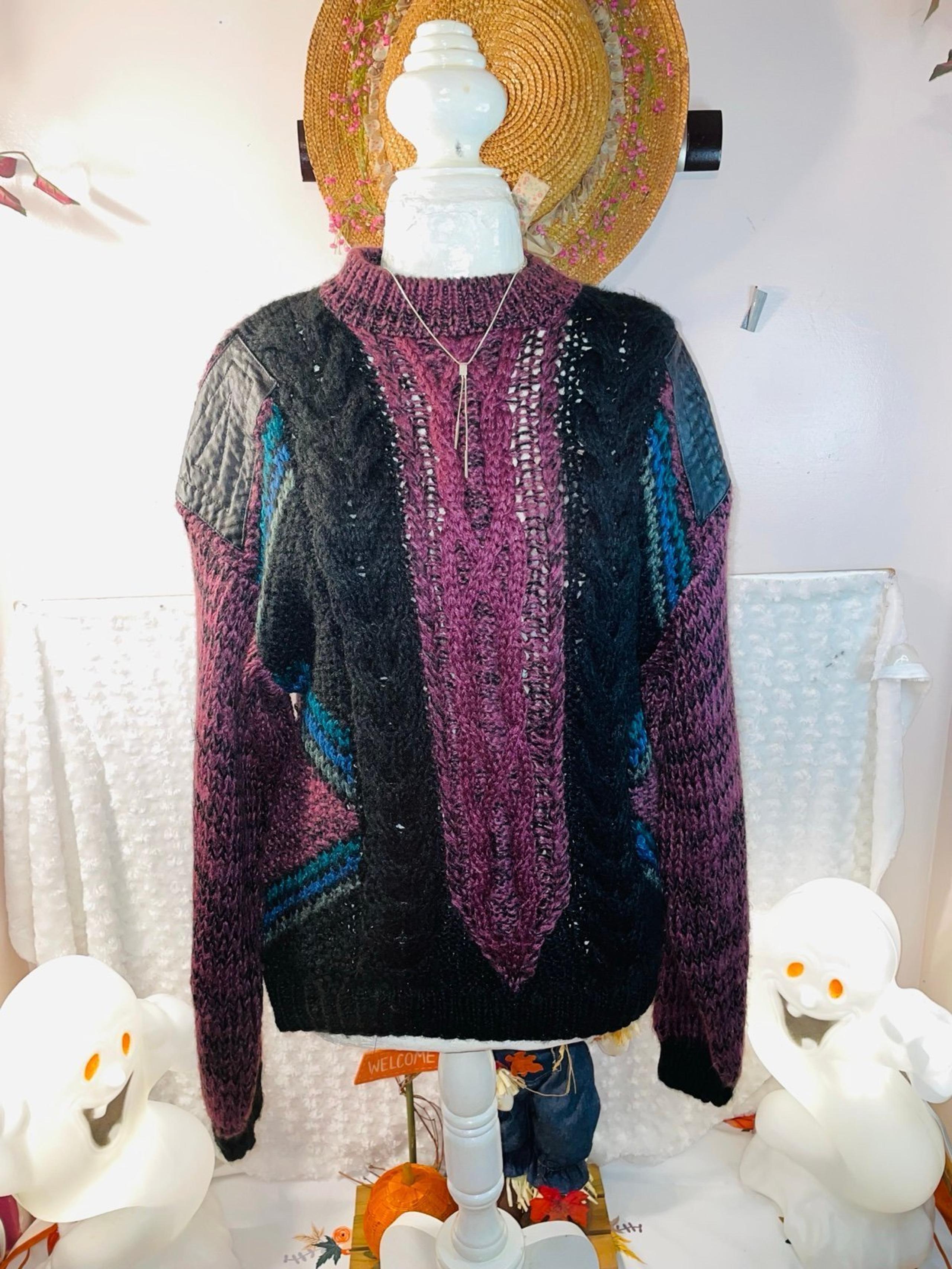 Vintage Women’s Trader Bay multicolor With Leather Patches Pullover Size Medium!