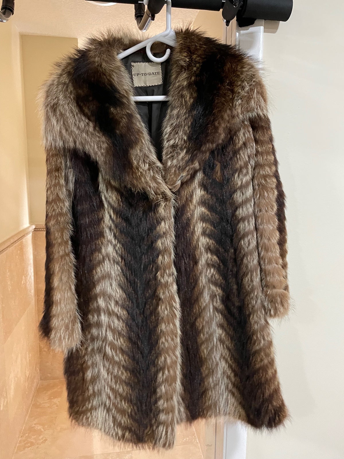 Womens Natural Fur Coat Medium