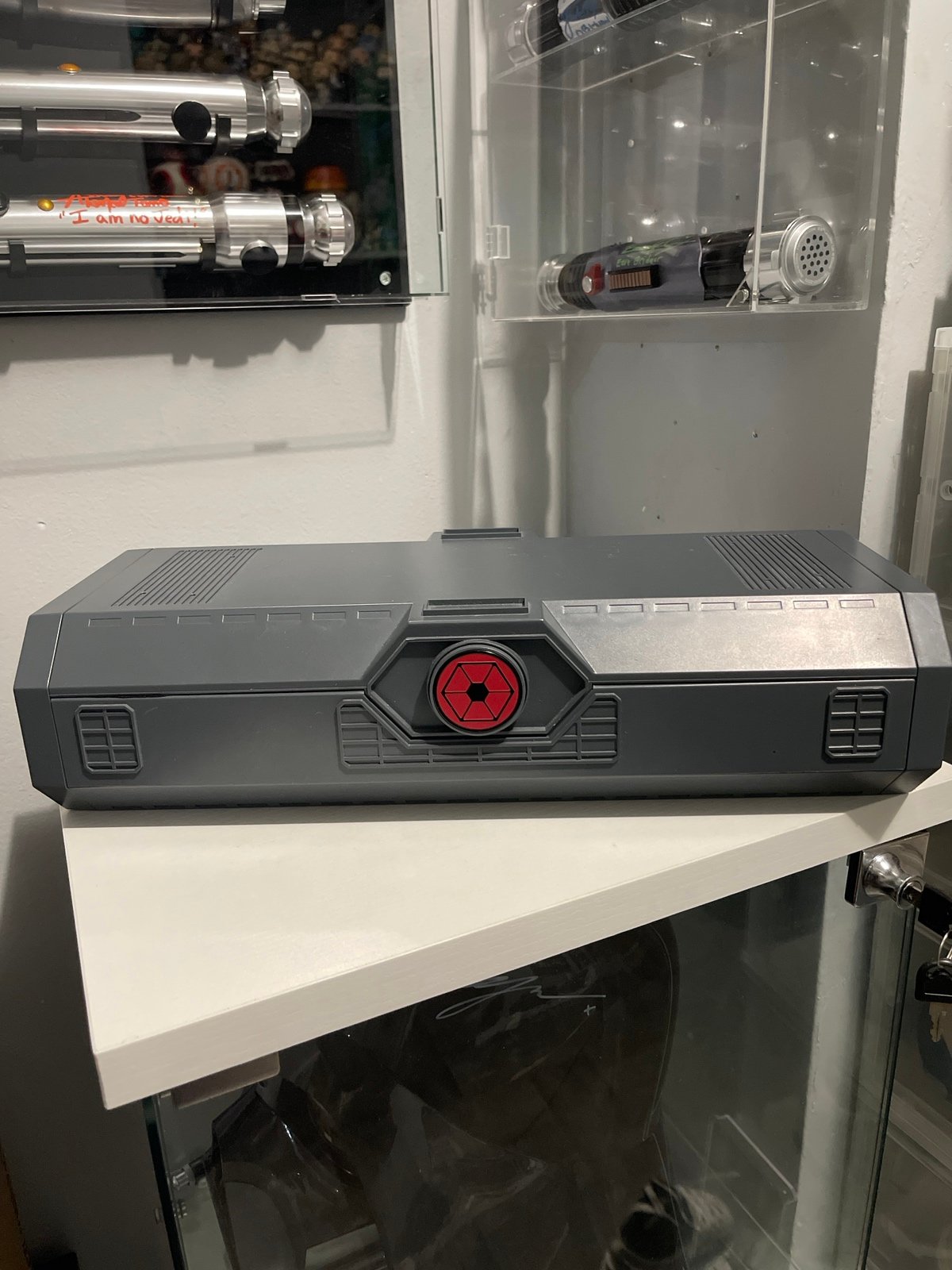 Darth Tyranus Legacy Lightsaber CASE ONLY !!!