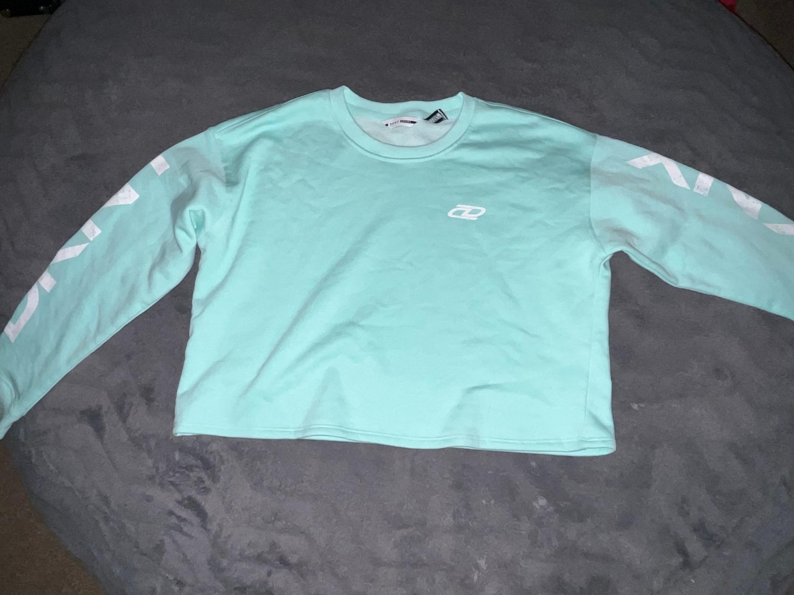 DKNY Sport Aqua Blue Long Sleeve Cropped Shirt NWOT Women’s Medium