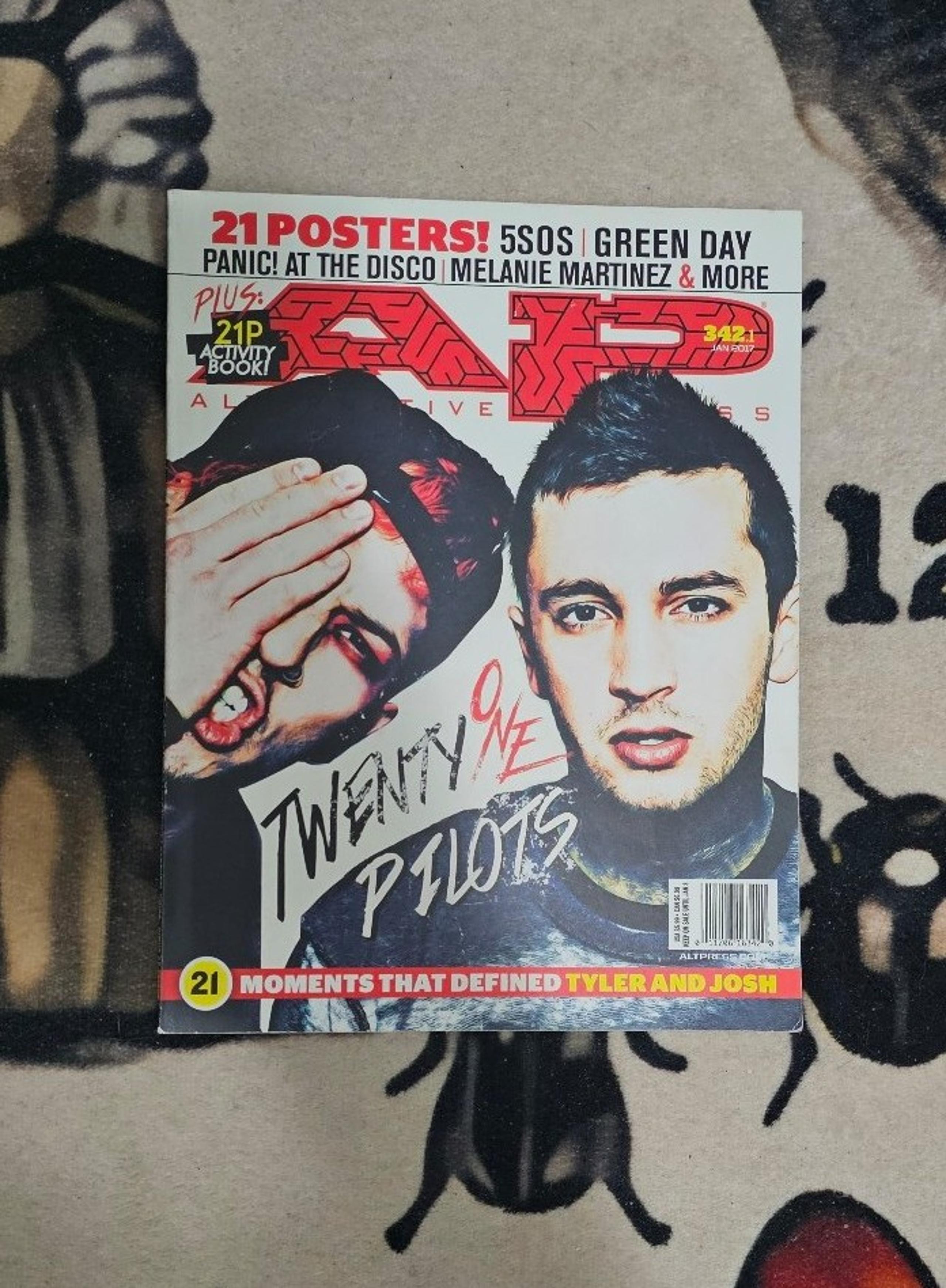 JAN 2017 342.1 TWENTY-ONE PILOTS AP MAGAZINE MELANIE MARTINEZ CRYBABY PERFUME