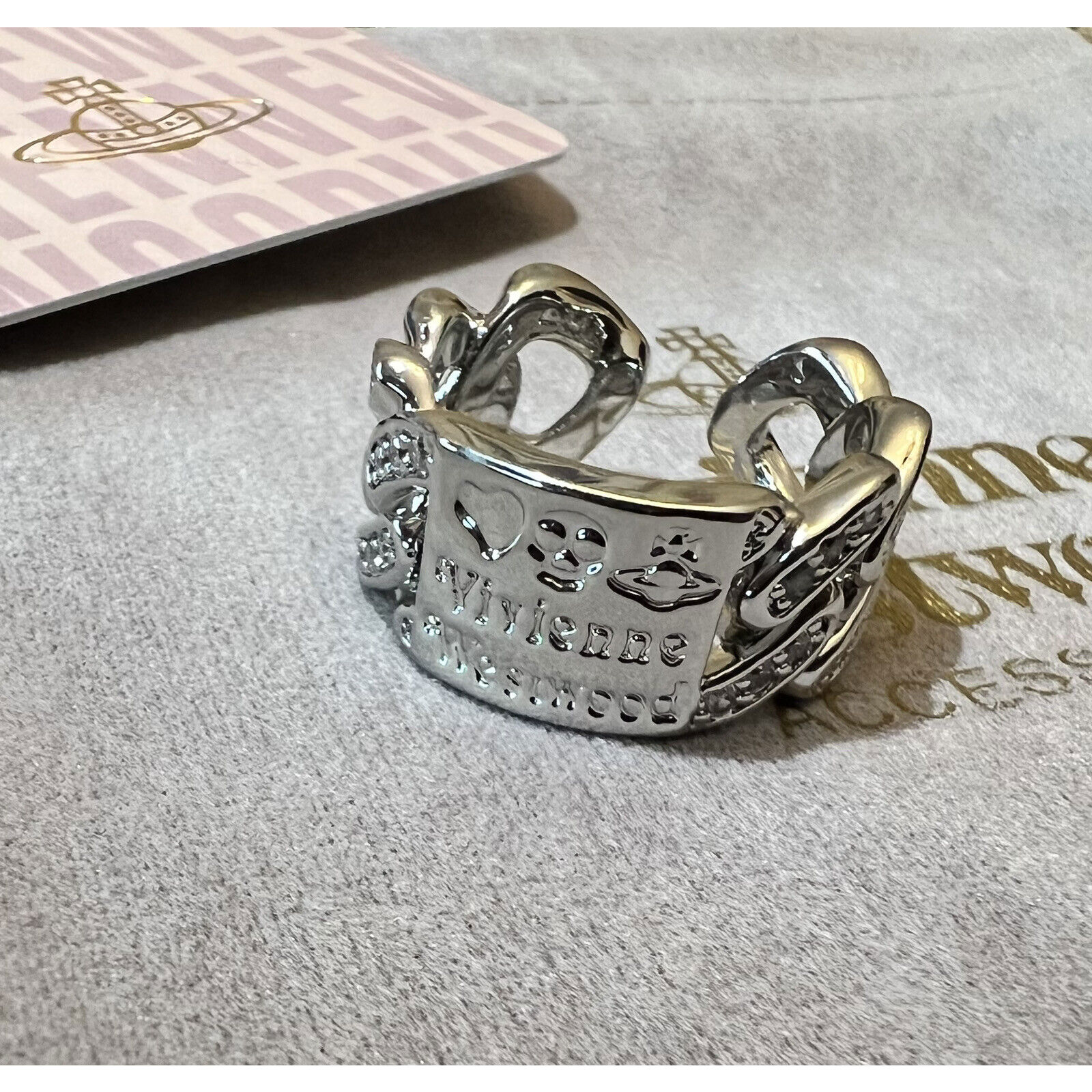 VIVIENNE WESTWOOD Nana Planet Skull Love Orb Silver Tone Ring Size 7