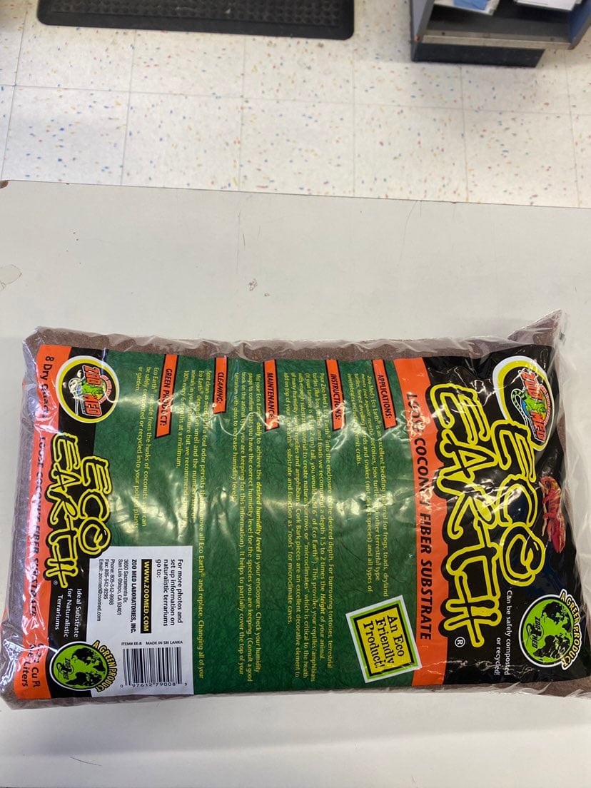 Zoo Med Eco Earth Loose Coconut fiber substrate for reptiles 8qaurts