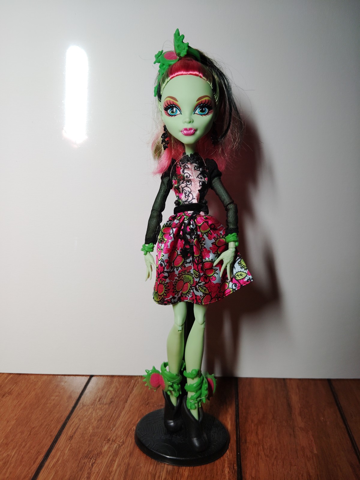 Monster high doll Venus mcflytrap gloom and bloom