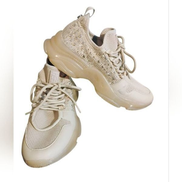Steve Madden Cream Sneakers with Chunky Sole and Textured Upper