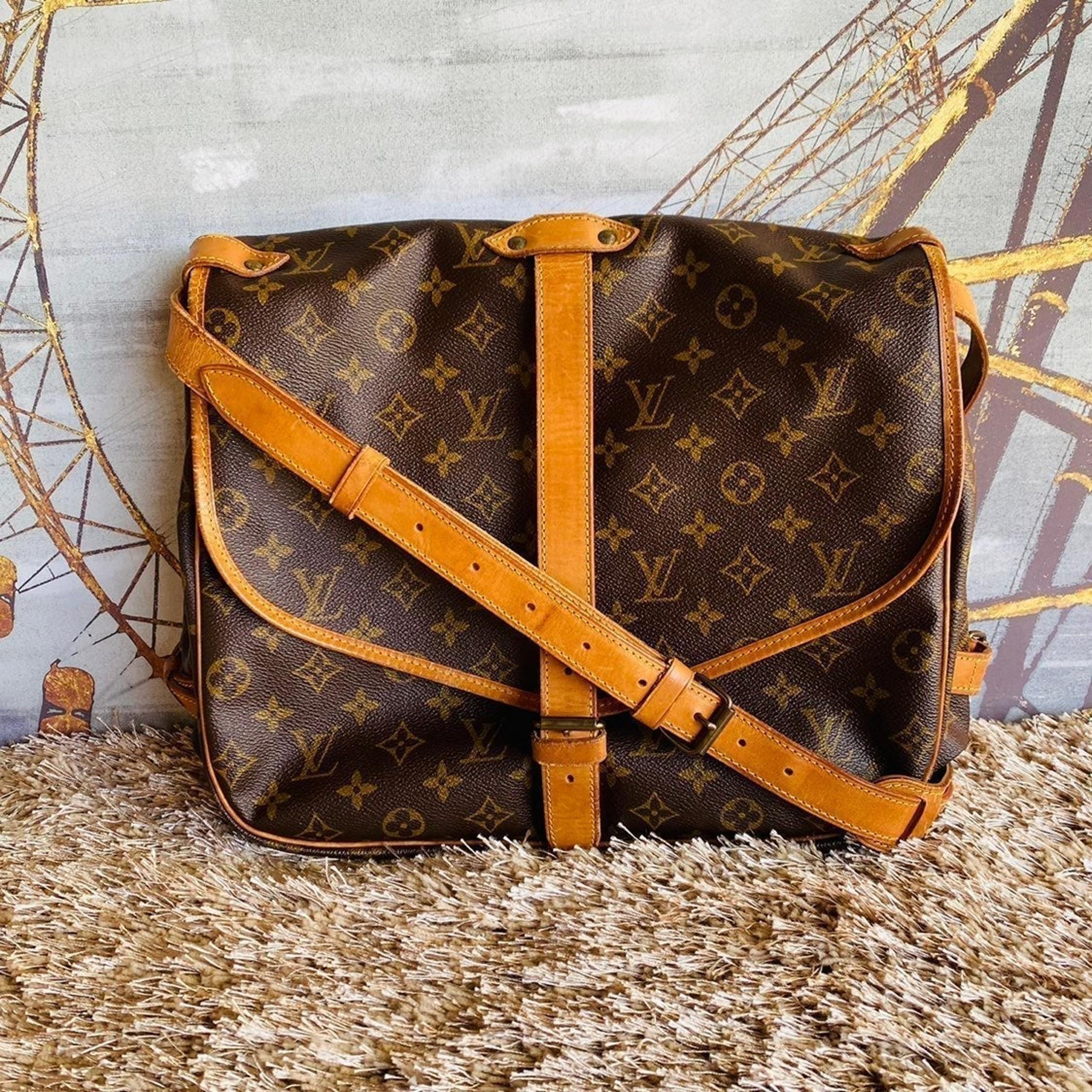 Louis Vuitton Saumur 35 Crossbody Bag
