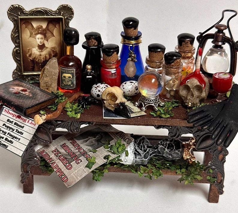 miniature witch furniture 1:12 scale epic gothic table haunted dollhouse miniatu