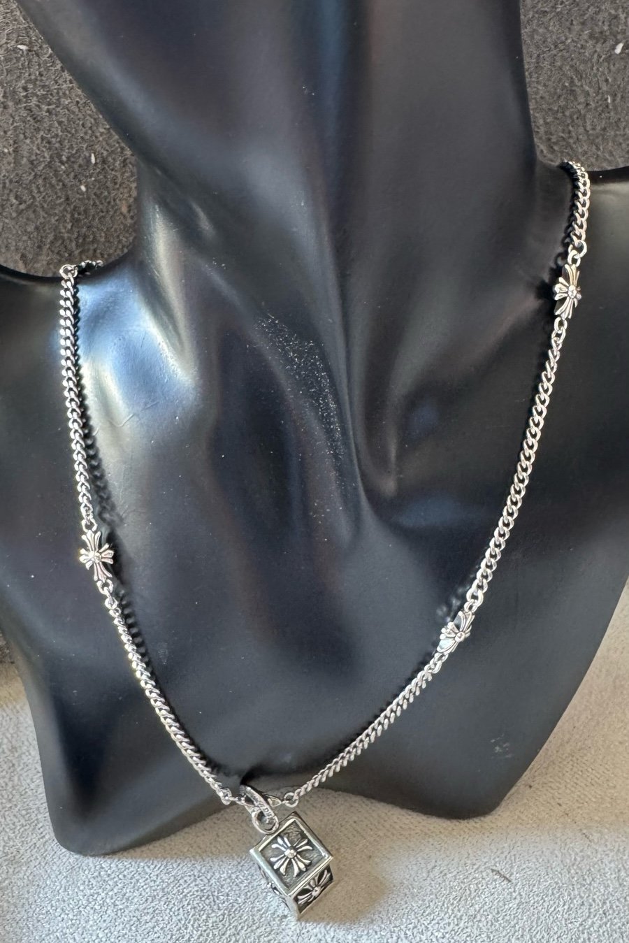 925 Cross & dice shap necklace