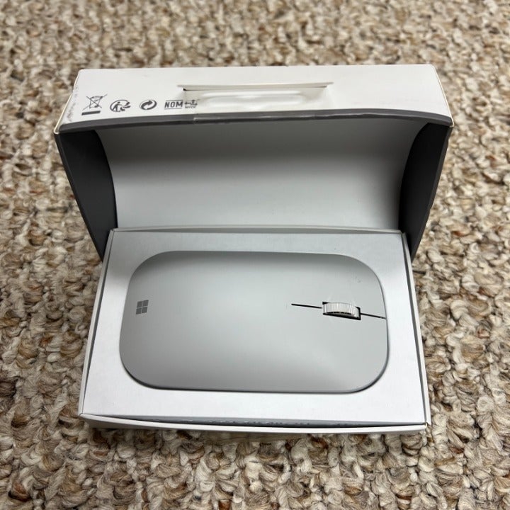Microsoft Surface Wireless Computer Mouse - Platinum - KGY-00001