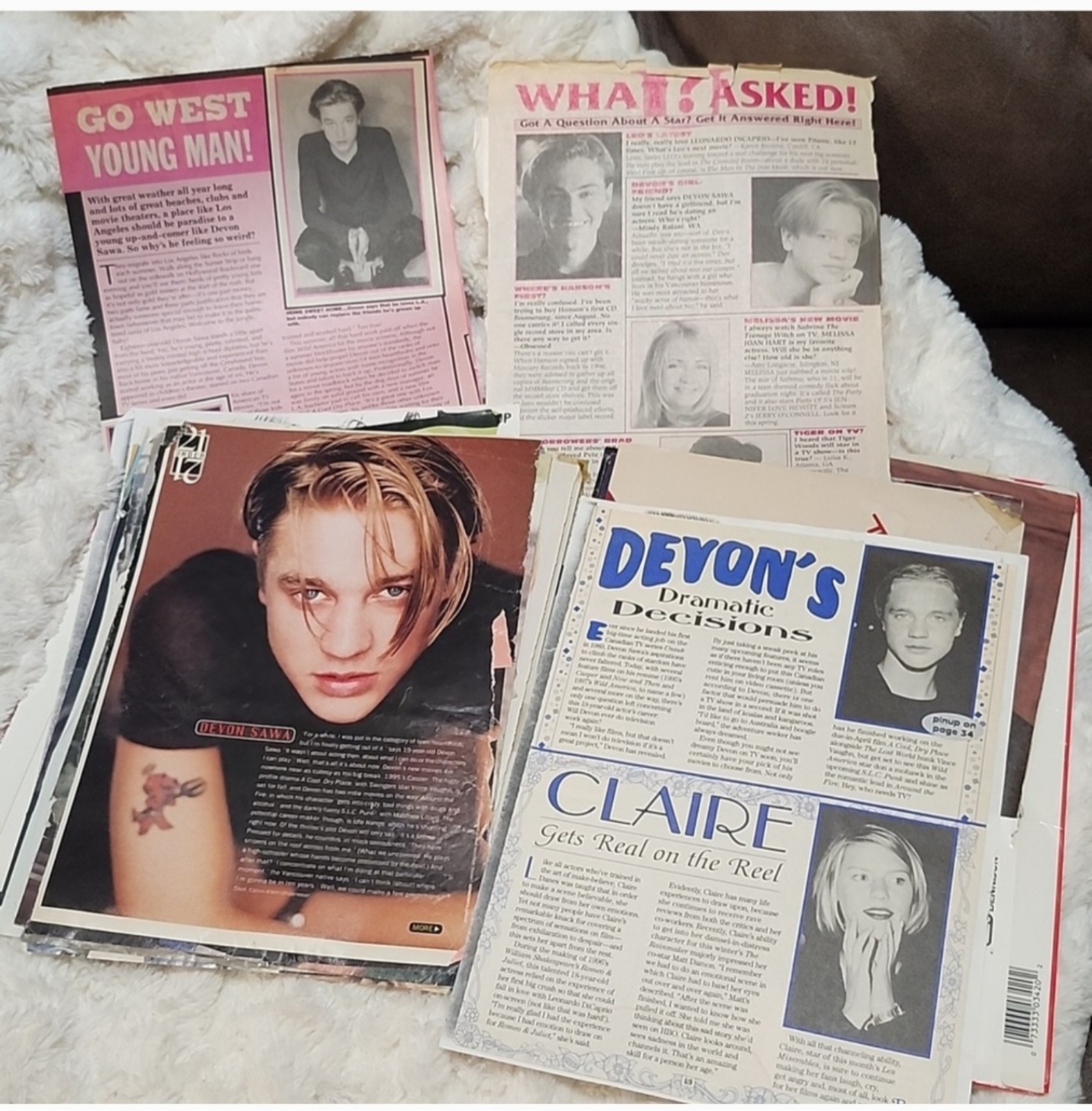 VINTAGE 1990s TEEN STARS PHOTOS AND POSTERS COLLECTION