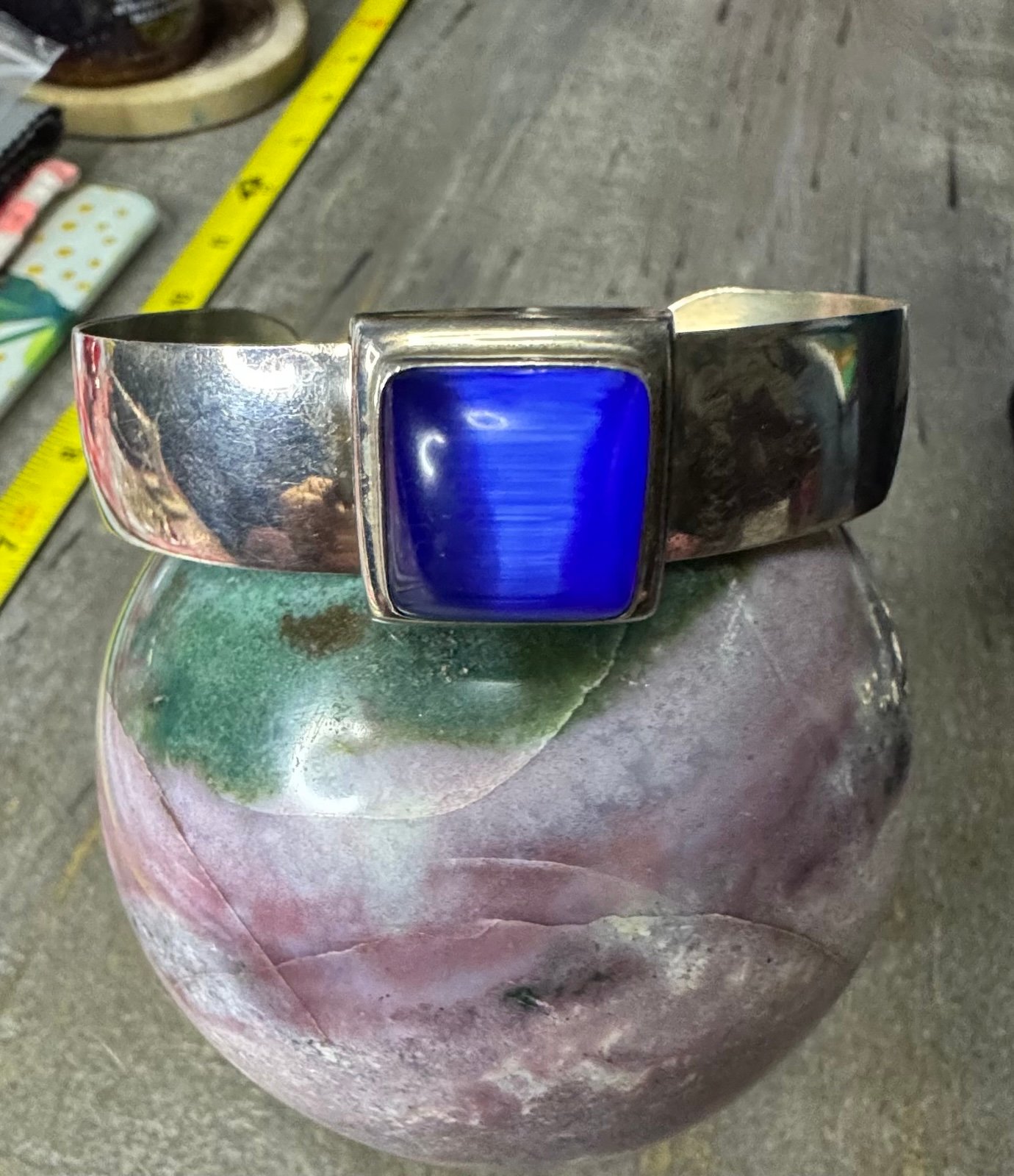 Vintage sterling silver blue cat eye/ Lapis? Cabochon cuff bracelet ~31.88g