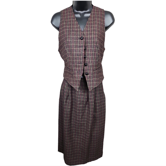 Agenda Skirt and Vest Set