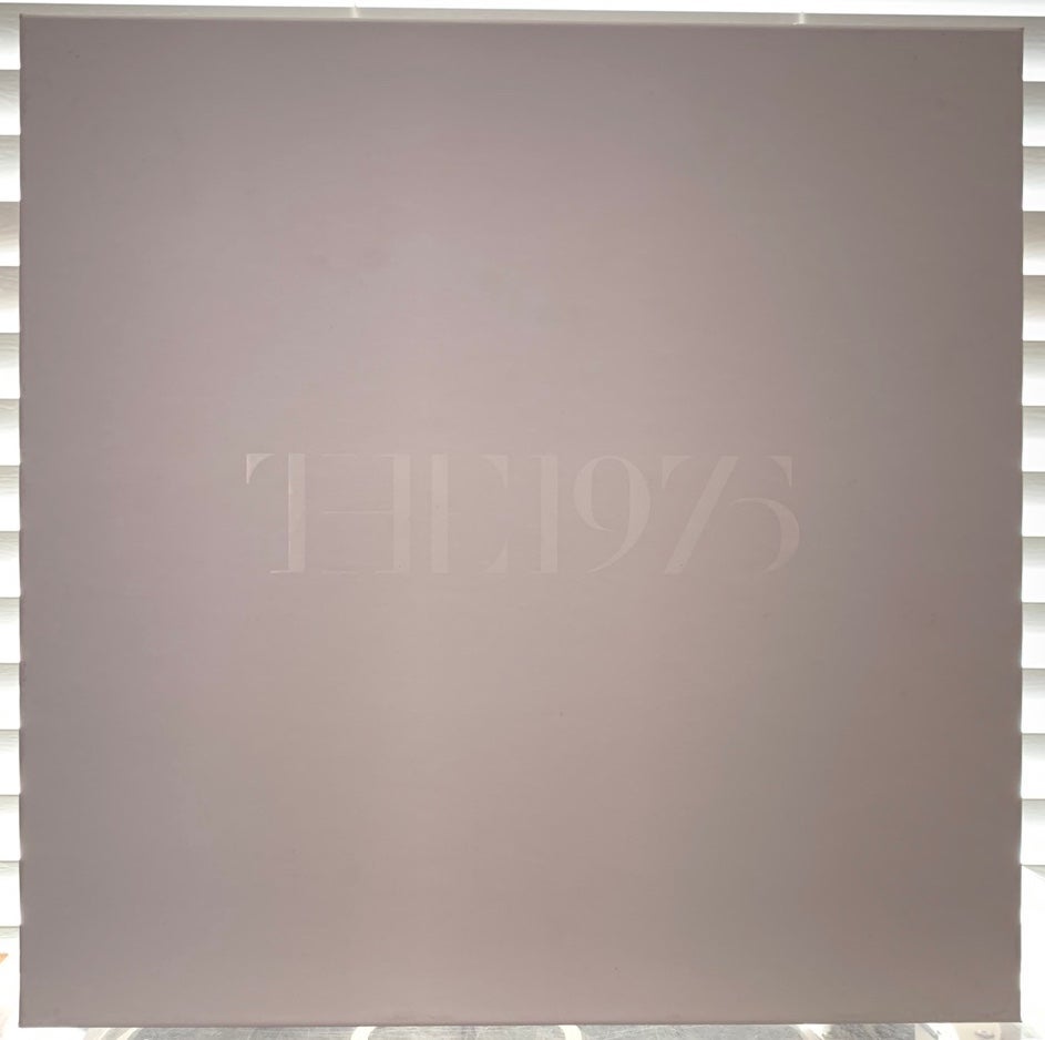 “ILIWYSFYASBYSUOI” The 1975 Box Set - EMPTY