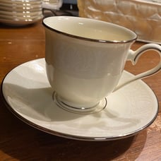 Lenox Courtyard tea cups and saucers