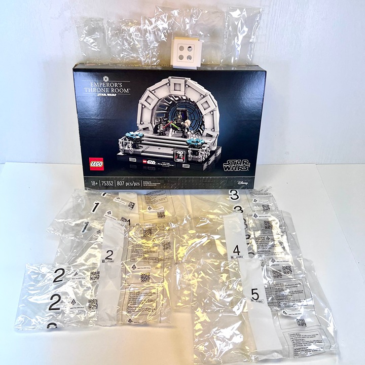 LEGO Emperor's Throne 75352 *EMPTY BOX* With Numbered *EMPTY* Bags & Inside Bags