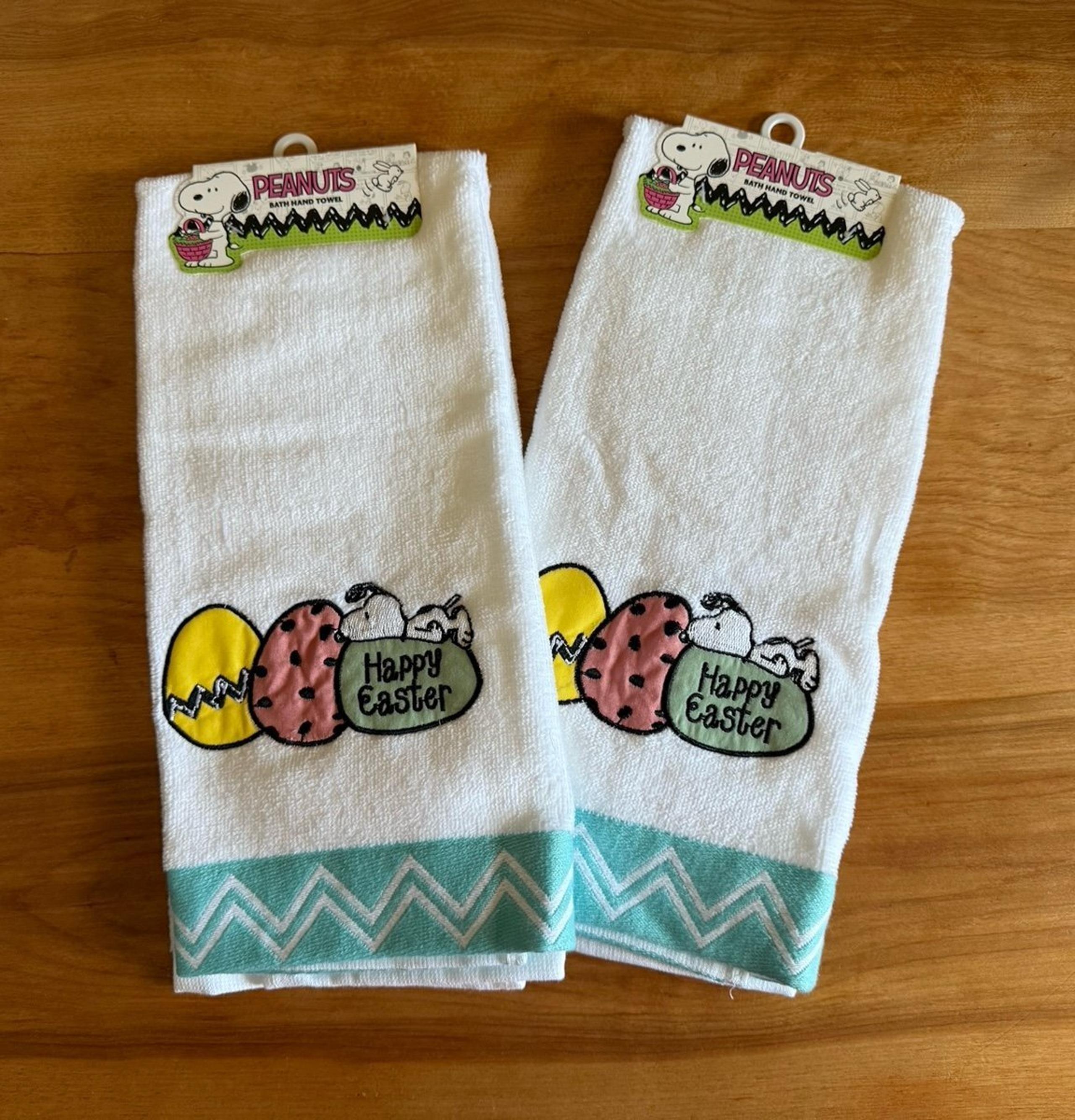 2 PACK Snoopy Easter Bath Hand Towels NWT