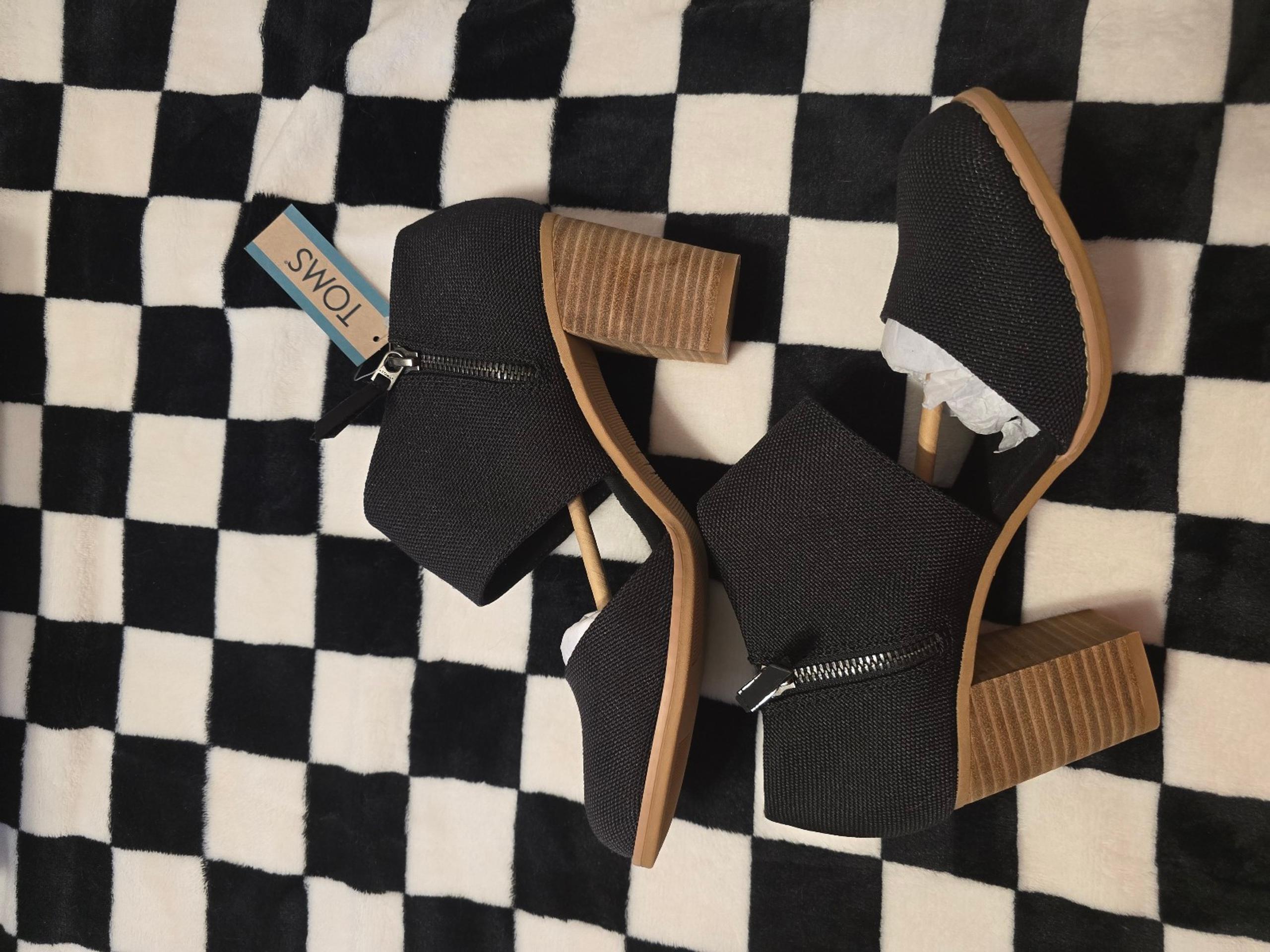 Toms Black Milan Wedge NIB size 9