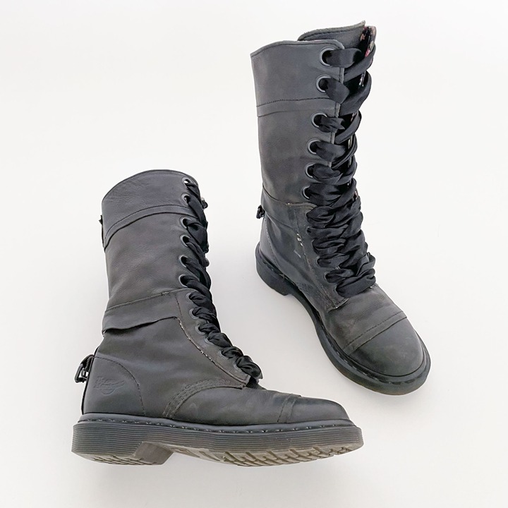 Dr martens shop triumph 1914 grey