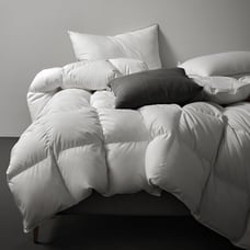 Royoliving King Comforter - White